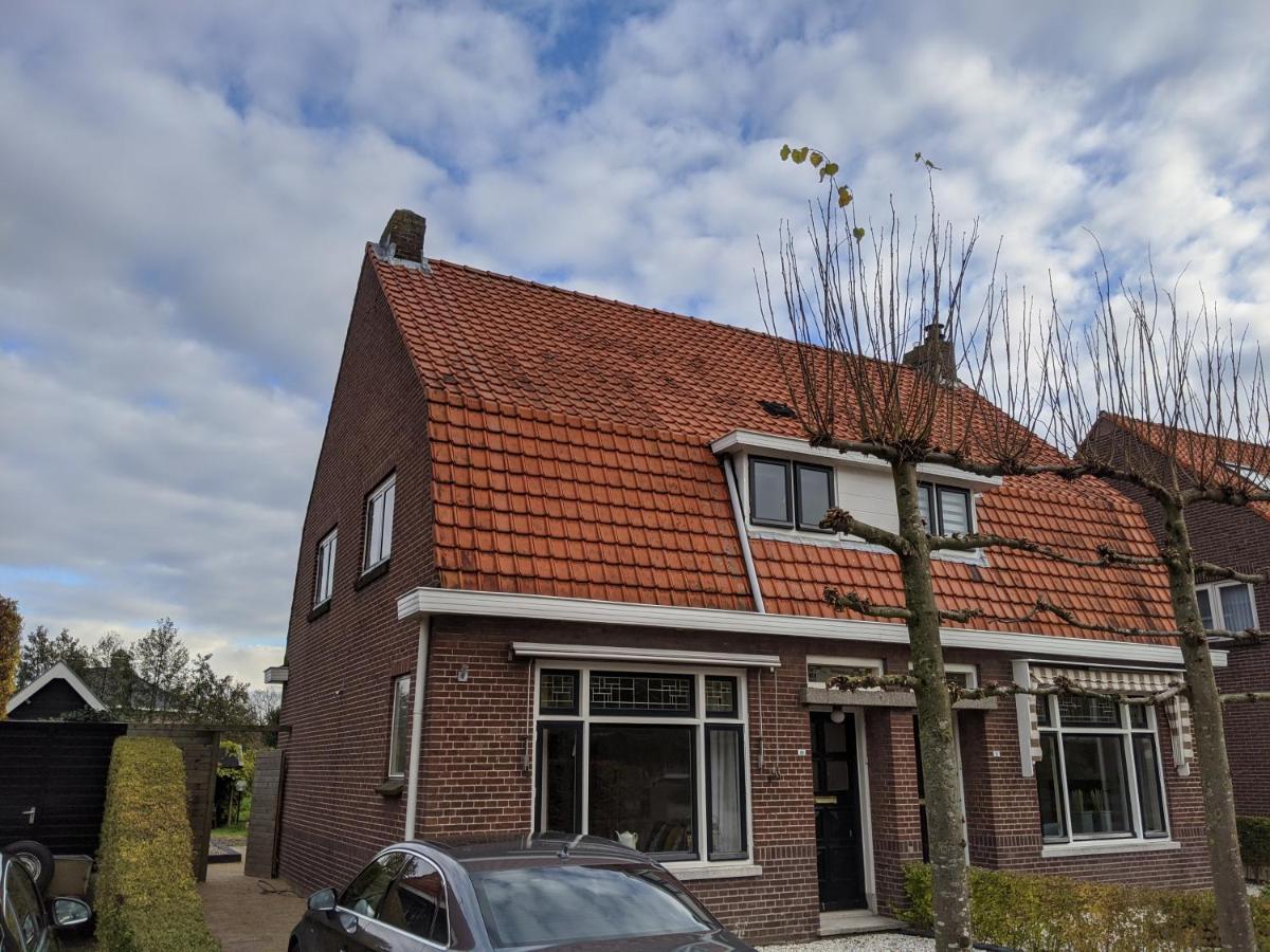 CRASH'NSTAY - Julianalaan Sprang Buitenkant foto